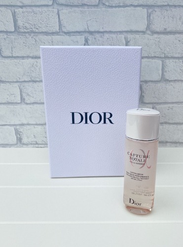 BNIB DIOR CAPTURE TOTALE HIGH-PERFORMANCE TREATMENT SERUM-LOTION - 175ML !