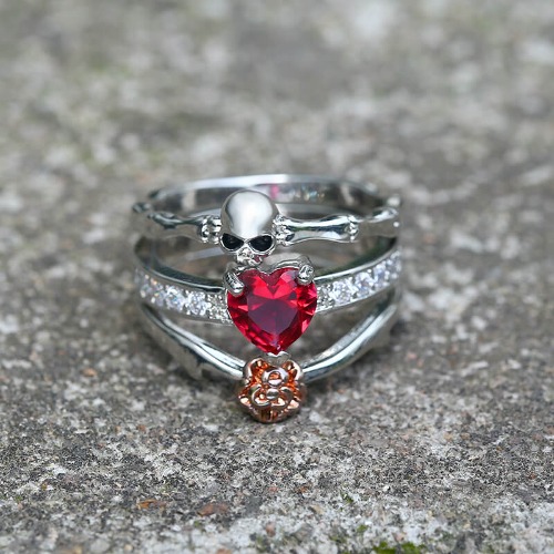 Gothic Heart Zircon Skull Brass Ring - Brass / 8