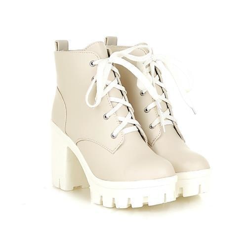 Babydoll Booties - Cream / 8
