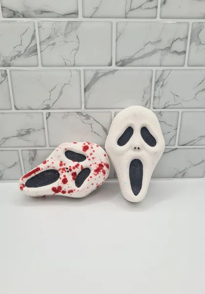 Ghost face bath bomb, gothic gifts, spooky gifts, nerdy bath bomb, bath bombs uk, fizzers, stocking filler,adult bath bombs, Halloween gift