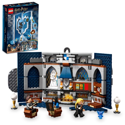LEGO Harry Potter Ravenclaw House Banner 76411, Hogwarts Castle Common Room Toy or Wall Display with Luna Lovegood Minifigure, Collectible Travel Toys