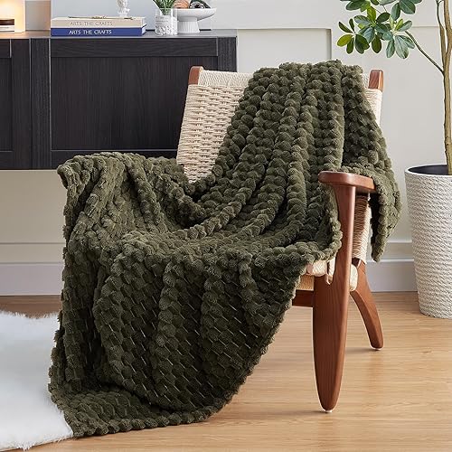 EXQ Home Fleece Throw Blanket for Couch or Bed - 3D Imitation Turtle Shell Jacquard Decorative Blankets - Cozy Soft Fuzzy Flannel Blanket Suitable for All Seasons(50"×60",Dark Green) - Dark Green - Throw