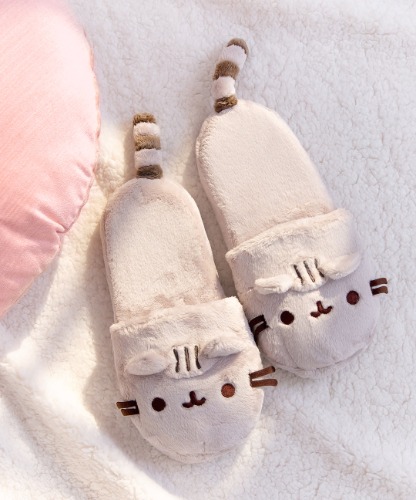 pusheen slippers