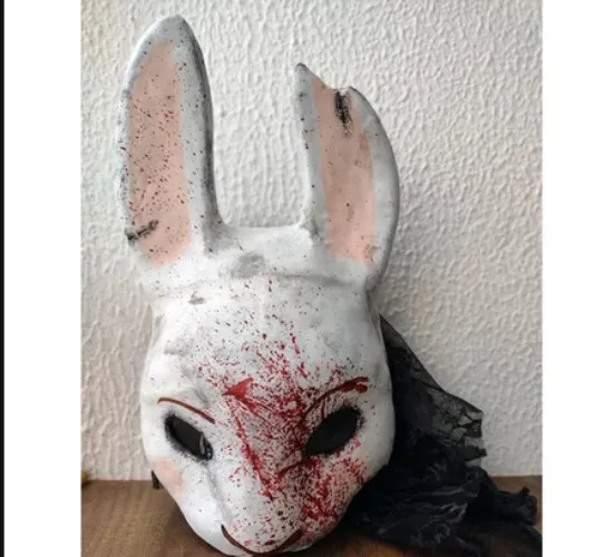 Máscara + Machado Huntress