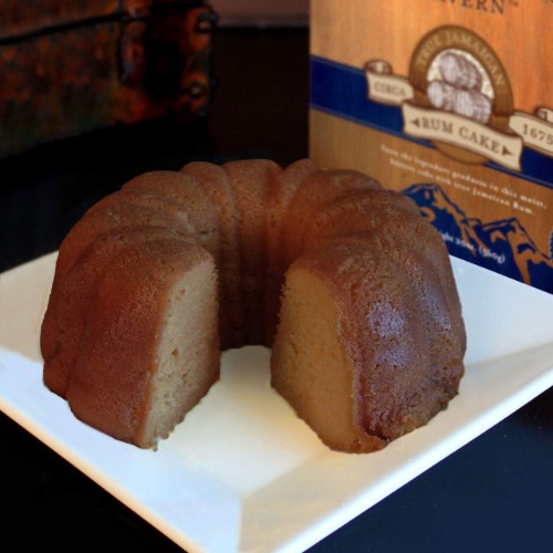 True Jamaican Rum Cake by Wicked Jack's Tavern | 20oz Jamaica Blue Mountain Coffee Rum Cake| for Birthday Gifts, Thank You Gifts, or Gourmet Gift Baskets | Cakes For Delivery | Liquor & Spirits Bakery & Dessert Gifts - Jamaica Blue Mountain Coffee Rum 1.25 Pound (Pack of 1)