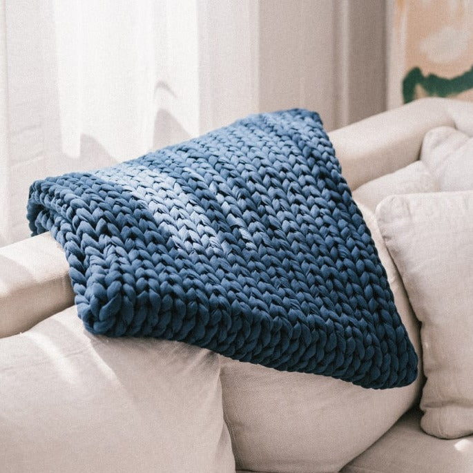 The Cuddler | Dusk / 20 lbs