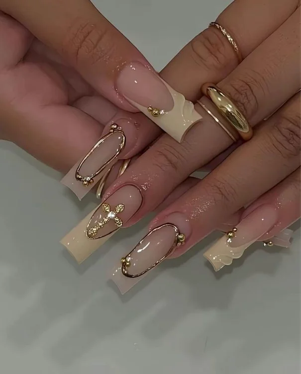 to get my nails done 🥹