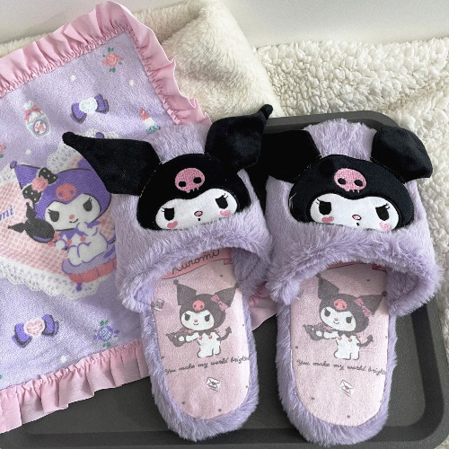 Fuzzy Kuromi Slippers - Kuromi