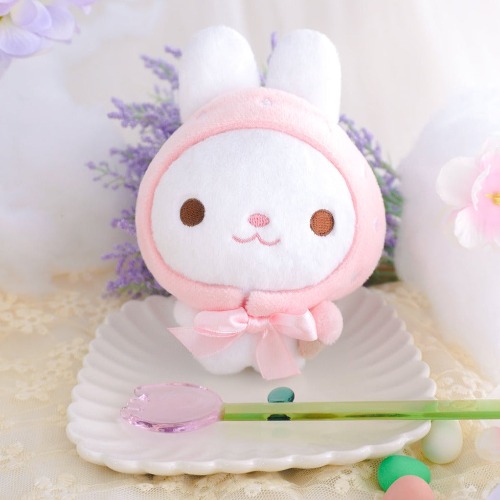 Fraise Plushie Keychain/Bag Charm