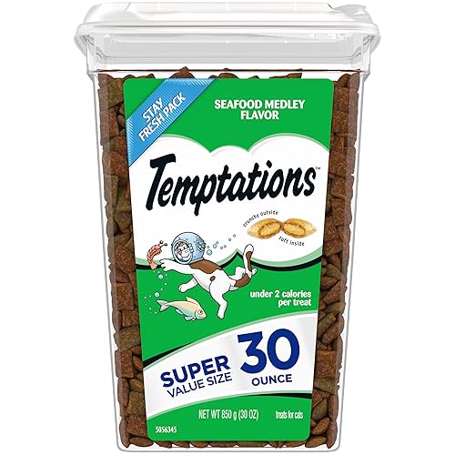 Temptations Classic Crunchy and Soft Cat Treats Seafood Medley Flavor, 30 oz. Tub - Seafood - 1.88 Pound (Pack of 1)