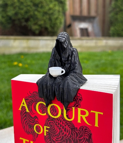 Sitting Ghost Figurine Holding Tea Cup Suriel ACOTAR | 3D Print | Bookish | Book Nook | Bookshelf Decor | Grim Reaper | Bookish Merch