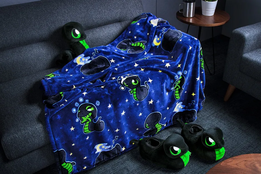 Razer Sneki Snek Fleece Blanket