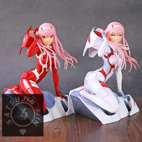 DARLING In The FRANXX Zero Two Battle Suit Figurine Red