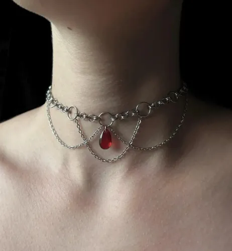 Handmade red transparent drop pearl & chainmail rings necklace