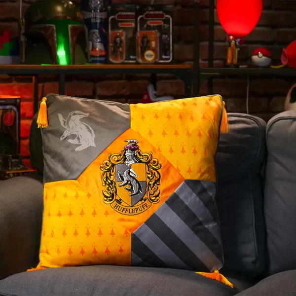 Harry Potter - Hufflepuff Kissen mit Quasten deluxe
| Elbenwald