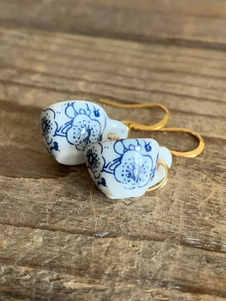 Earrings charm tea cup with blue lace patterns on gold metal alloy hook