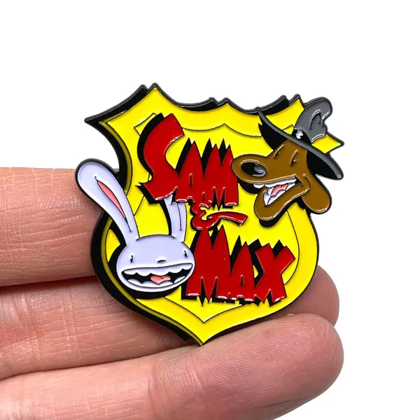 Sam & Max Hit the Road, Manual emblem 1.75” enamel pin and magnet - Classic Graphic Adventure PC Retro Gaming Art