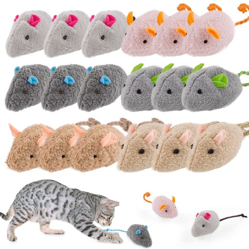 Toy mice for Vincent and Felix! 