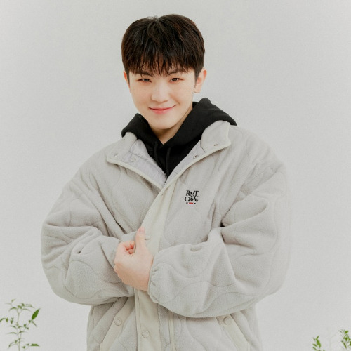 [WOOZI collection] FLIGHT QUILTING JACKET LIGHT GREY - 로맨틱크라운