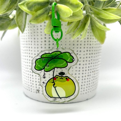 Clover frog keychain - B Grade