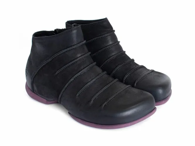 Fluevogs Peacemaker Alaa Leather Boot with Outseams