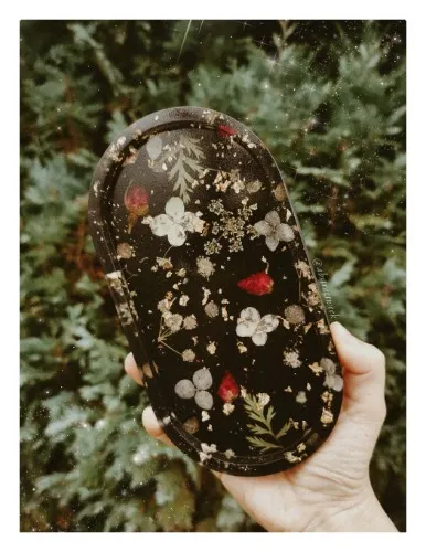Oval tray with dried flowers - Resin