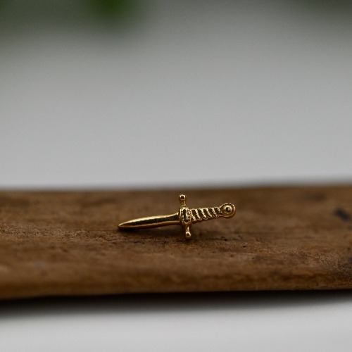 Slasher/Dagger 13mm | 14K Yellow Gold - 14g Threaded