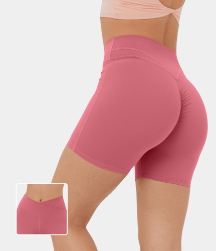 Cloudful™ Stoff Hoch taillierte Crossover-Yoga-Shorts mit Scrunch