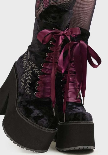 In A Phase | BOOTS - US 06 [WOMENS]
