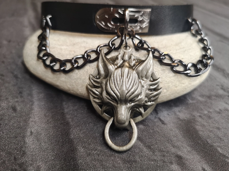 Wolf head slave collar/chain choker