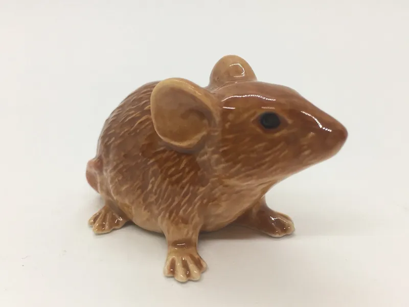 WitnyStore Brown Mouse Figurine - Collectible Rat Rodent Family Animal Art - Stucco Ceramic Miniature Hand Made and Painted Table Decor Perfect for Gifts and Souvenirs - 1 1/2 x 2 x 1 inches - 