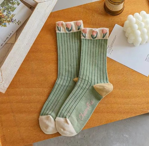 Cozy Kawaii Tulip Flower Cotton Socks - Green / One Size