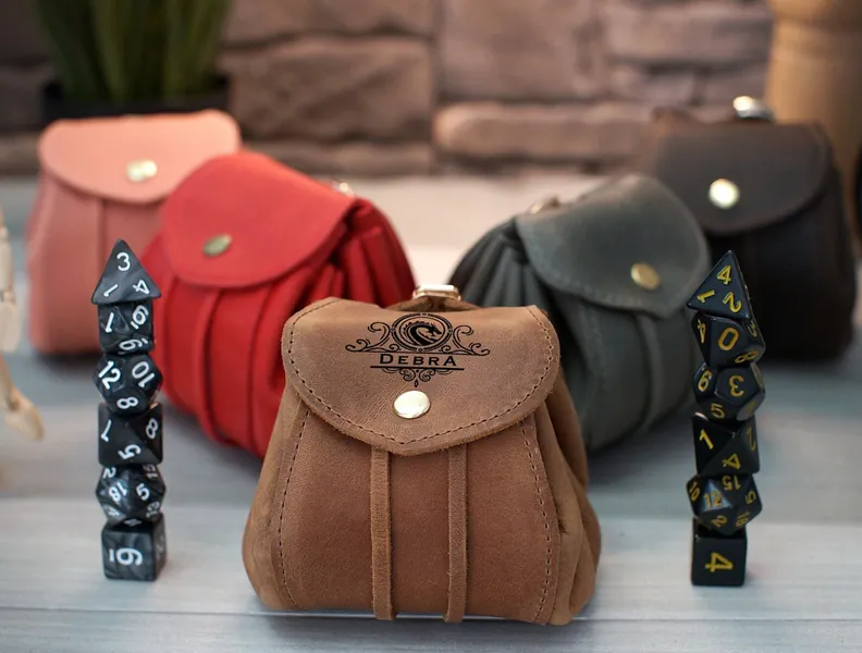 Leather DnD Dice Bag, Personalized Dice Bag Convertible to Dice Tray, Custom Dice Storage, Drawstring Dice Bag of Holding, RPG Gifts