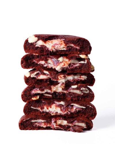 Stuffed Red Velvet Cookies with Cheesecake