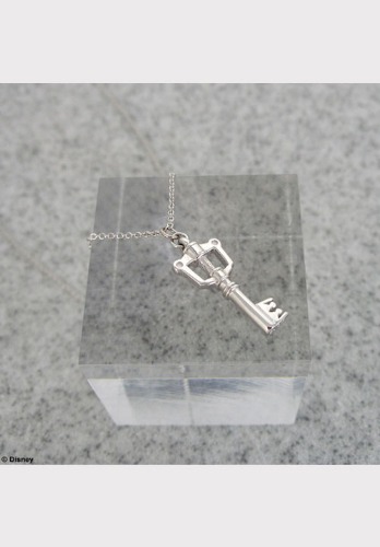 KINGDOM HEARTS Silver Charm Necklace KEYBLADE [Jewelry]