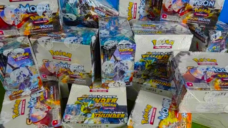 Pokémon TCG Booster Box (36 packs!)