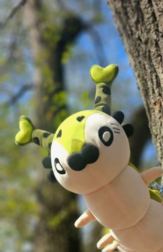 Cuddle Bugs 🌱 Oomura | MangoPopArt