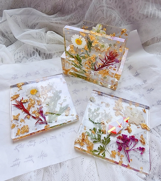 Pressed flower Resin Coasters Set with Holder/Flower and Gold foil Coasters/ Drink Coaster/Handmade Flower Coaster/Wedding Favors