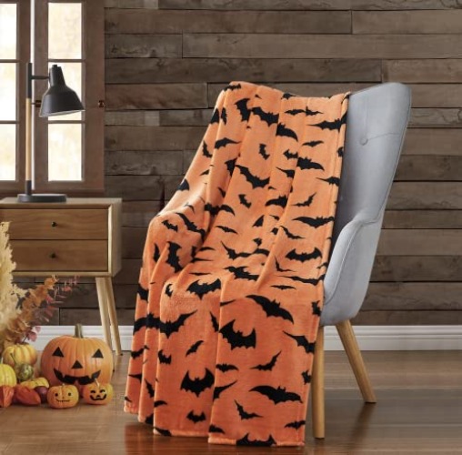 GoodGram Ultra Soft & Plush Autumn & Halloween Chic Themed Oversized Accent Throw Blankets - Assorted Styles (Bats) - Bats