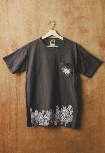 FLOWER GARDEN Pocket T-Shirt | XL