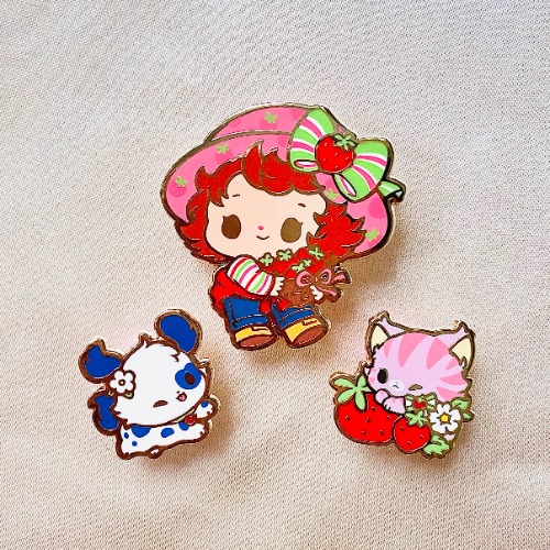 Adventure: Strawberry Shortcake Pins | set (3) standard