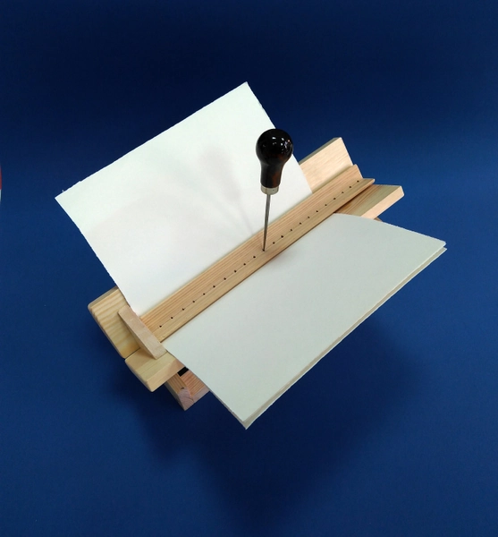 Set Bookbinding Punching cradle with piercing guide