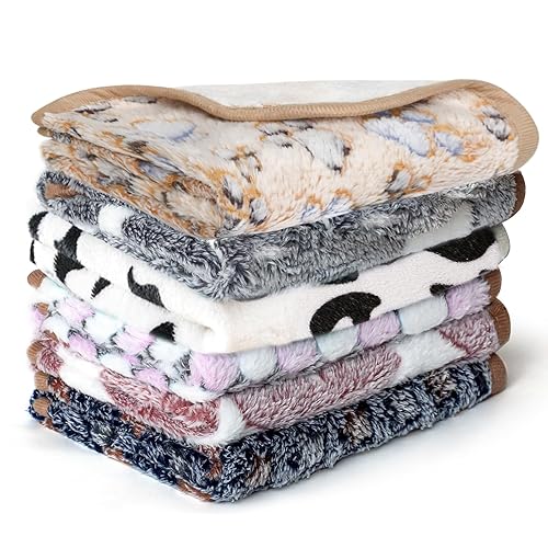 YedsIntu 6 Pcs Absorbent Guinea Pig Blankets Washable Small Animal Fleece Bedding Cage Liners Reusable Pet Pee Pad Sleep Mat Pad Cover for Hamster Ferret Rabbit Chinchilla Hedgehog (16"x24") - Black - 16" x 24"