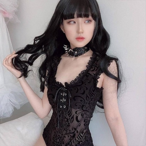 Gothic Beauty Bodysuit - M