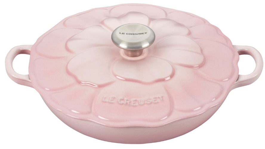 Le Creuset Signature geëmailleerde gietijzeren bloemblaadjes braadpan, 2.25qt., Shell Pink