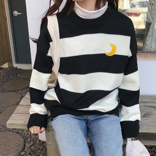 Magic Moon Knit Sweater - Black