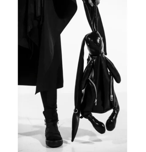 BACKPACK BUNNY HEFNER. BLACK