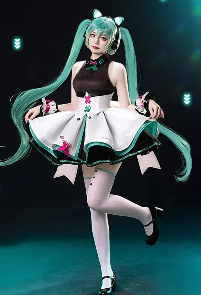 Miku Cosplay 