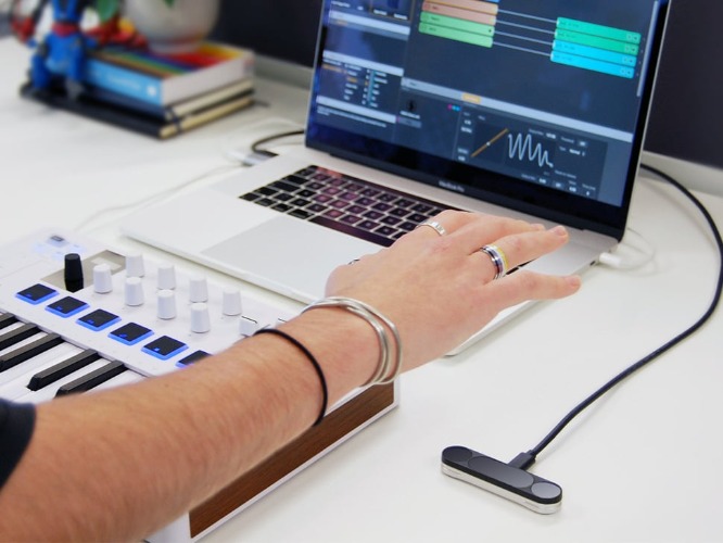 Leap Motion Controller 2 | Default Title