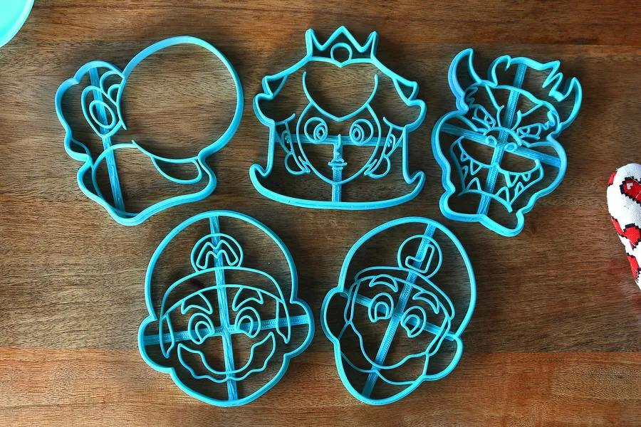 Mario Odyssey Cookie Cutters - Mario, Luigi, Bowser, Peach, Yoshi - Super Mario Bros /  Nintendo Gift